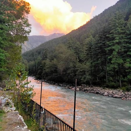The White House Hotel Kasol Eksteriør billede