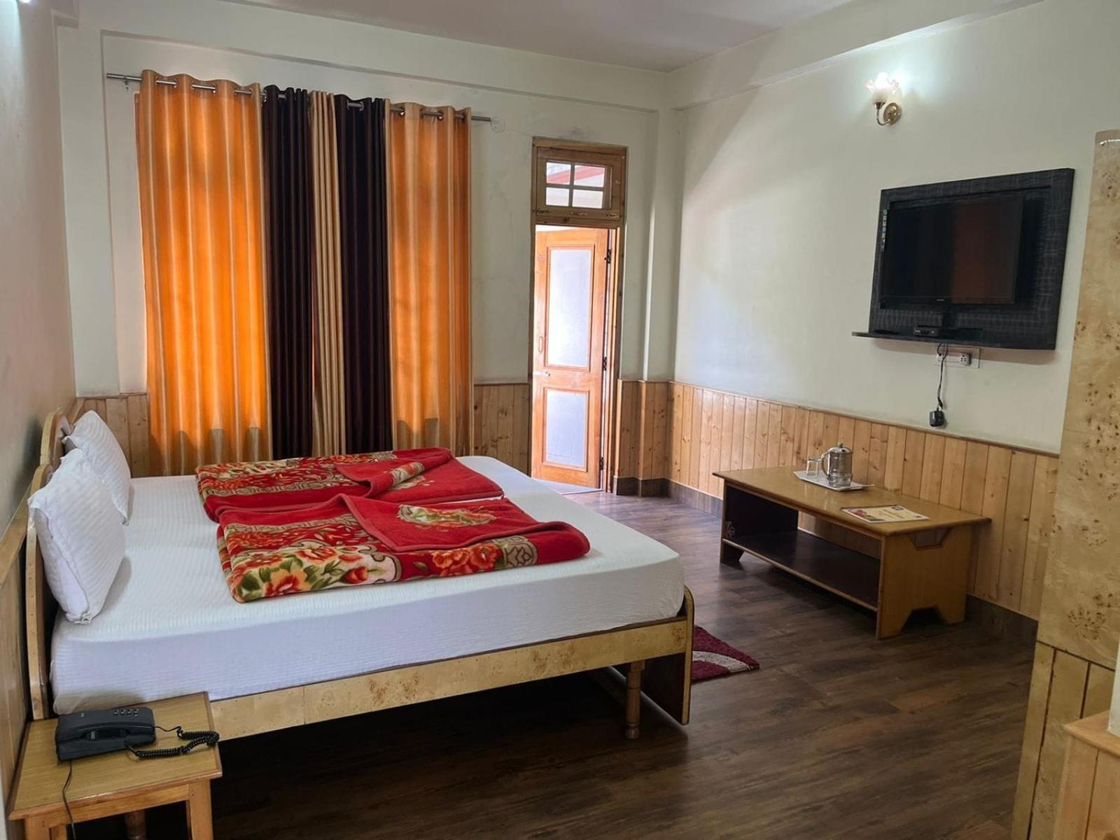 The White House Hotel Kasol Eksteriør billede
