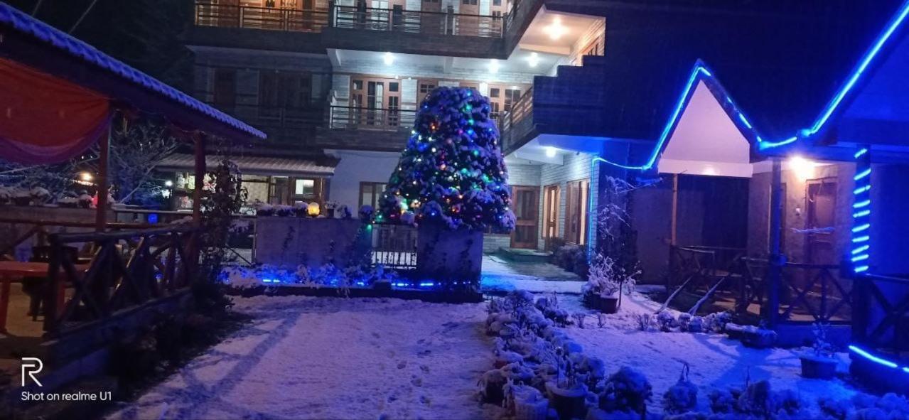 The White House Hotel Kasol Eksteriør billede